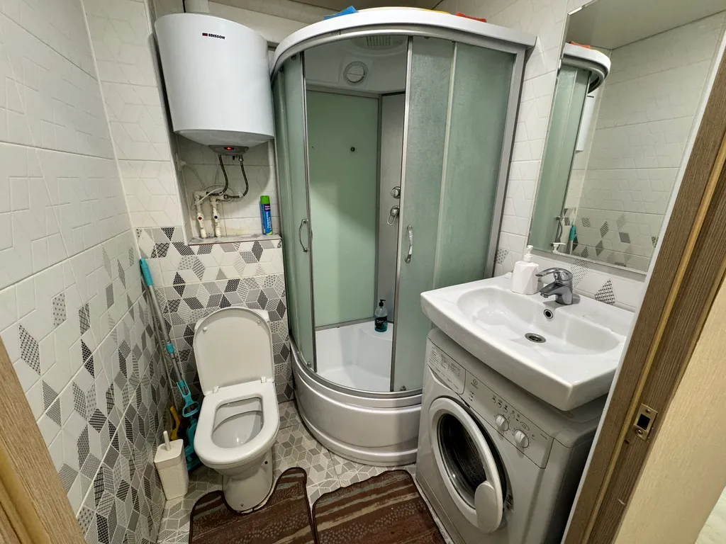 Студия рядом с Галереей Чижова