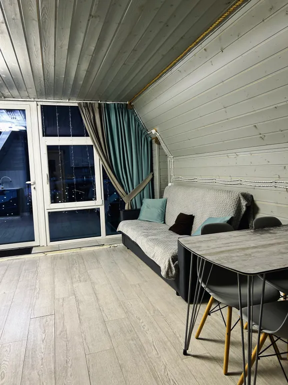 Шале в Приэльбрусье с видом на горные склоны