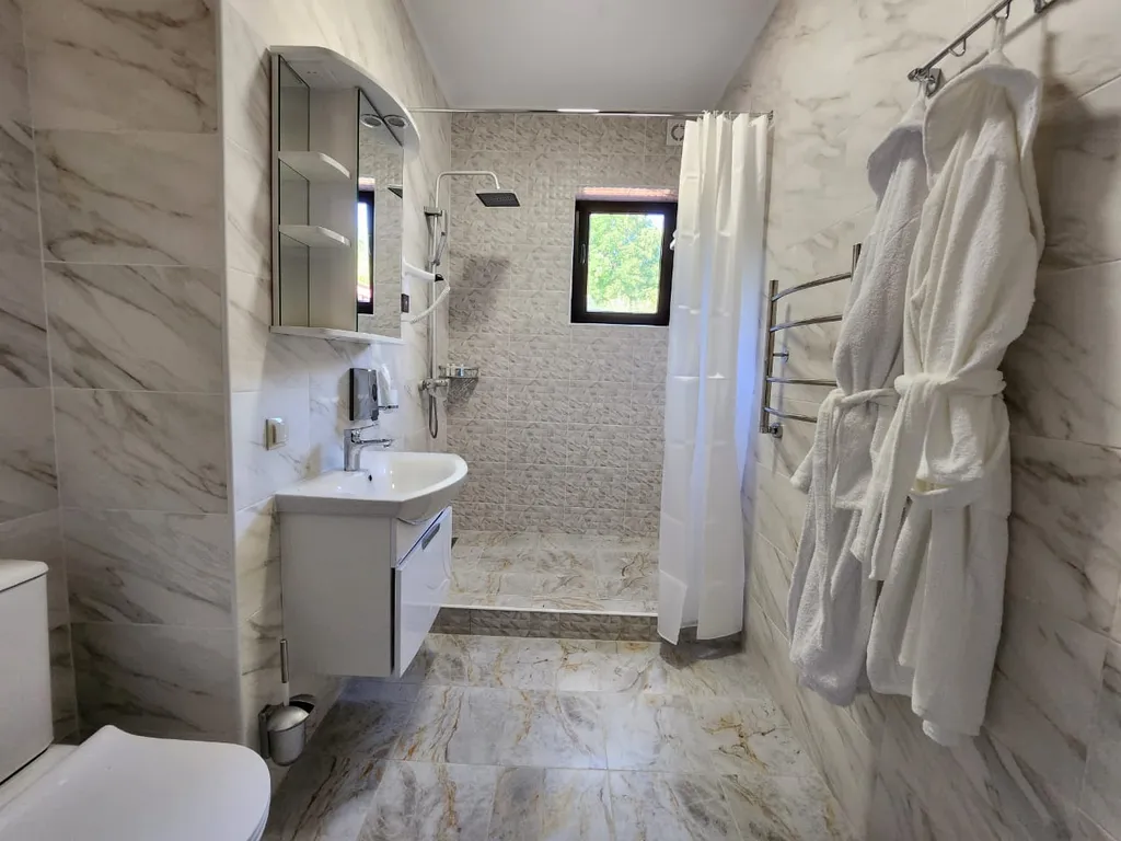 Уютный номер с видом на горы