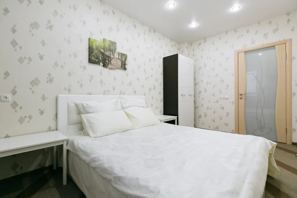 Двухкомнатная квартира-студия возле метро "Маршала Покрышкина"