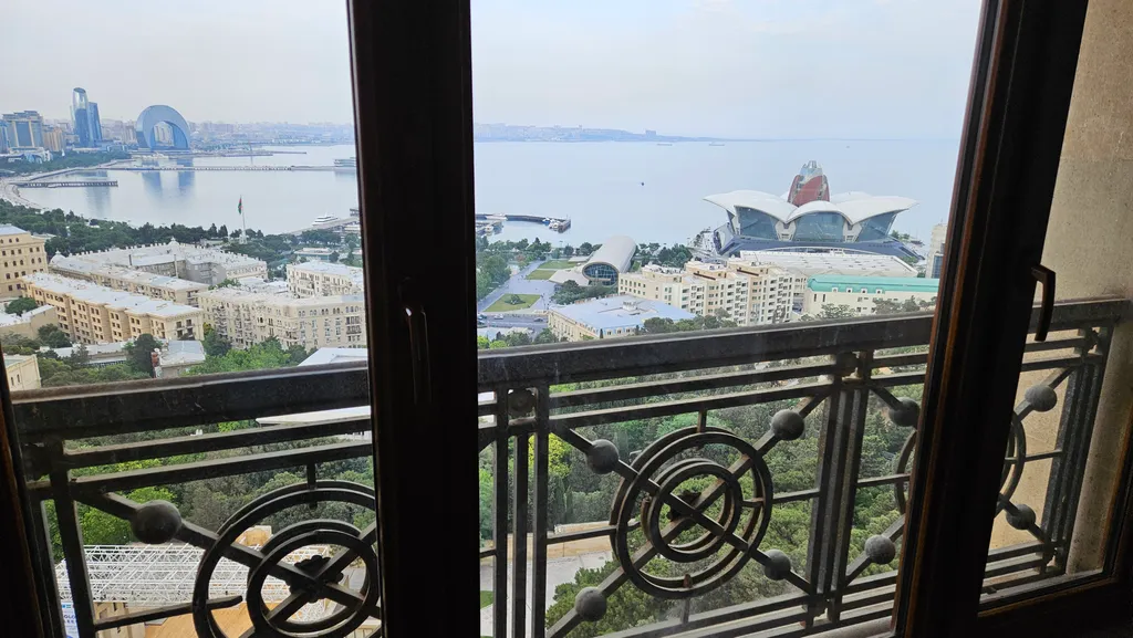 Квартира с видом на море и город