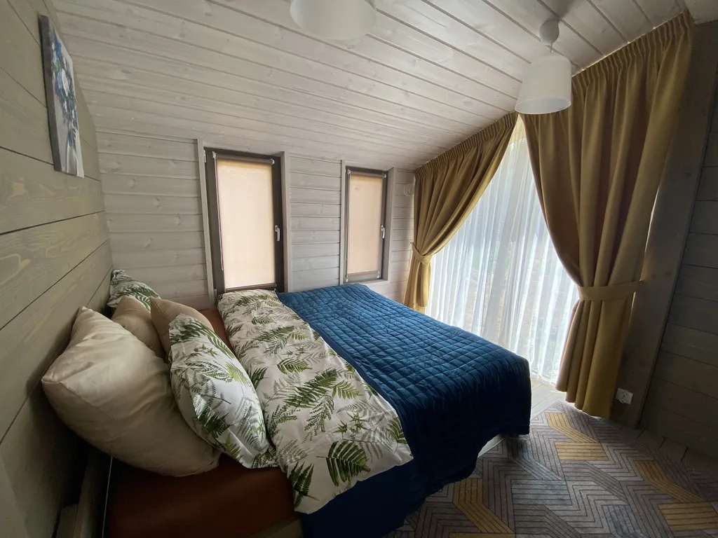 Уютный дом с видом на лес