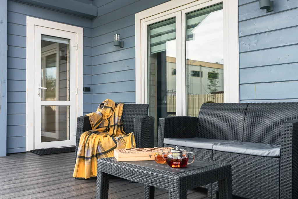 Уютный новый коттедж у озера