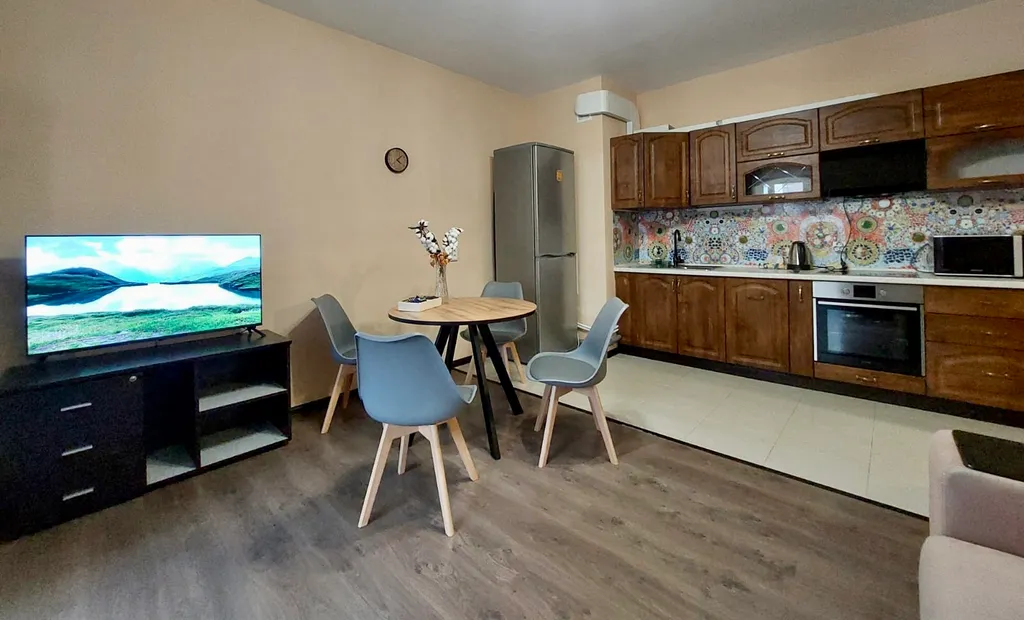 Трёхкомнатная квартира возле метро