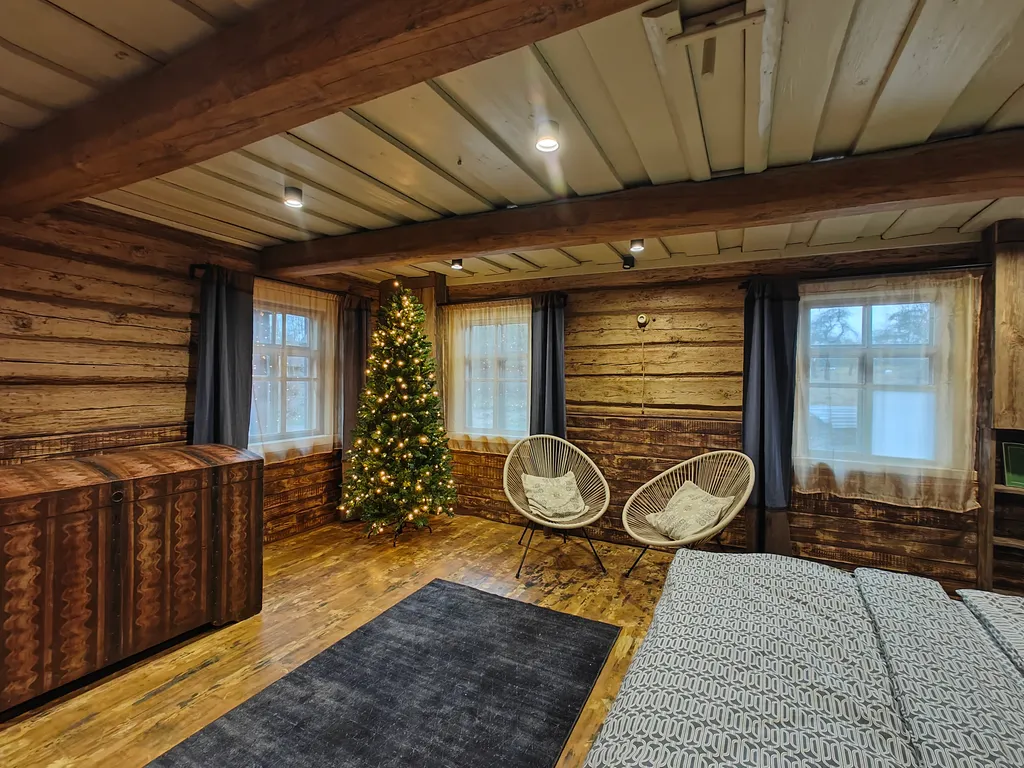 "Кот и Печка", синий дом, красота, тишина и ты