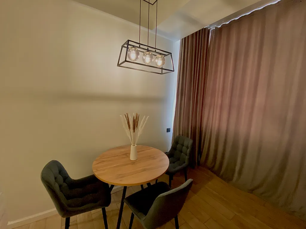 Стильная, уютная квартира с дизайнерским ремонтом в центре города