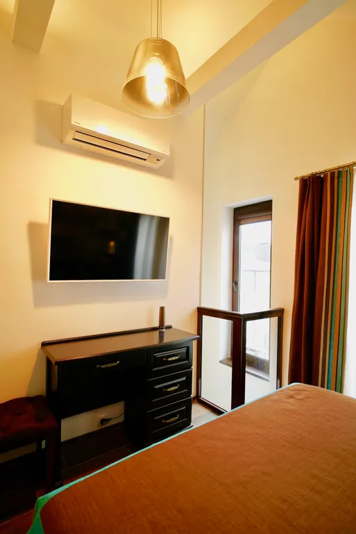 Двухэтажные 3-х комнатные апартаменты с 2 спальнями у Арбата