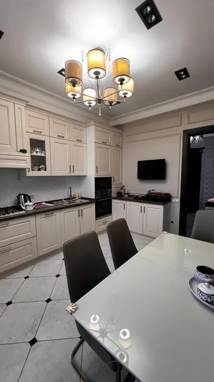 Трехкомнатный люкс у пляжа с видом на море