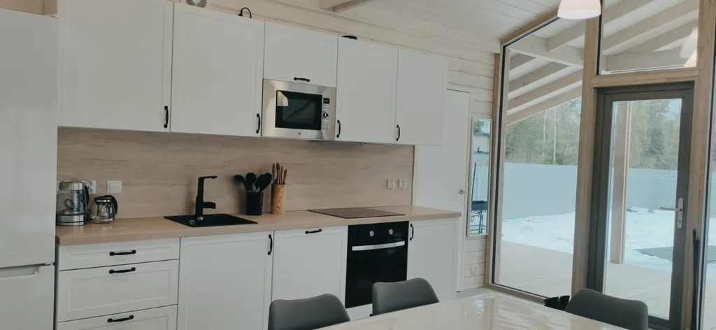 Уютный дом с печью-камином