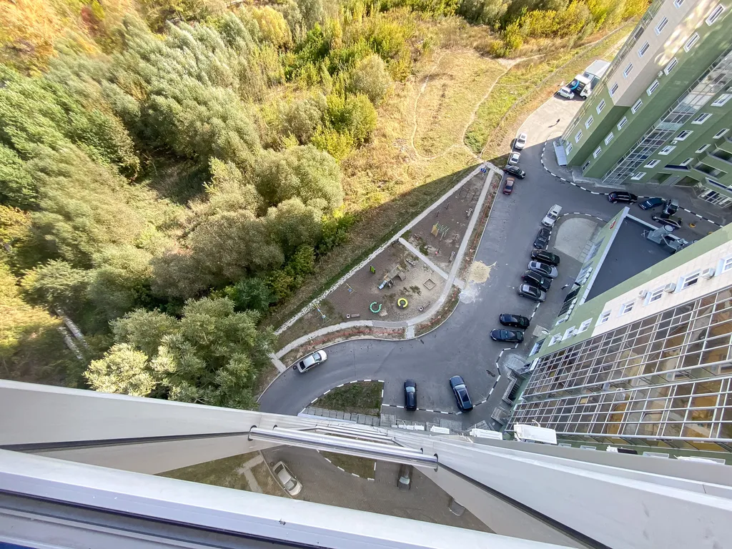 Двушка с камином и видом на реку у ТЦ Аквамолл