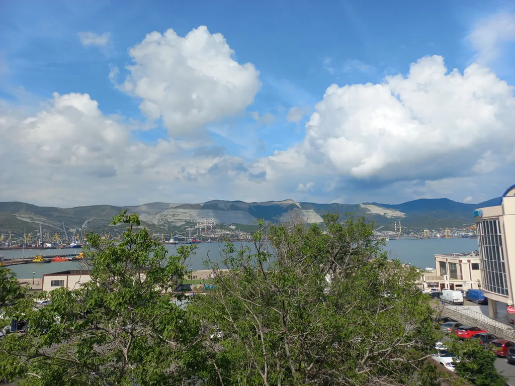 Квартира на первой береговой линии с видом на море, район Морвокзала — аренда посуточно в Новороссийск