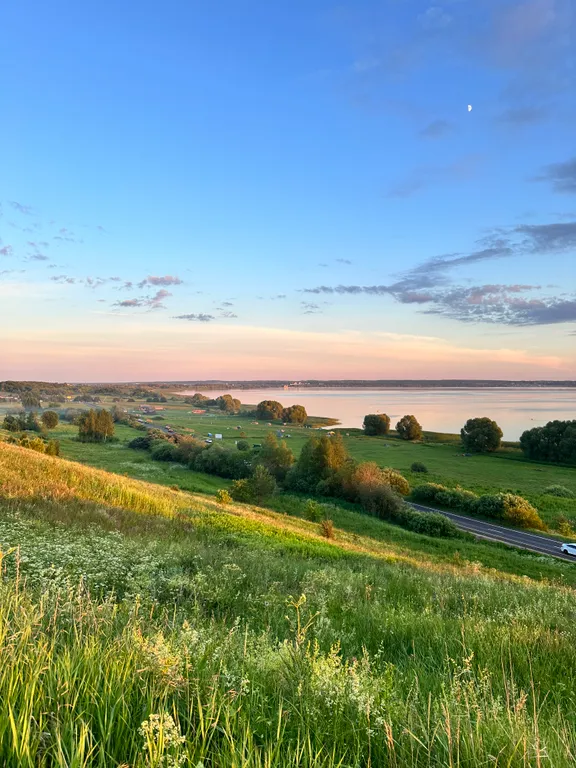 Уютный дом рядом с озером