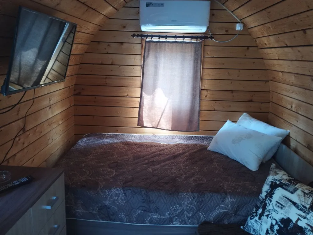 Уютный деревянный домик с удобствами