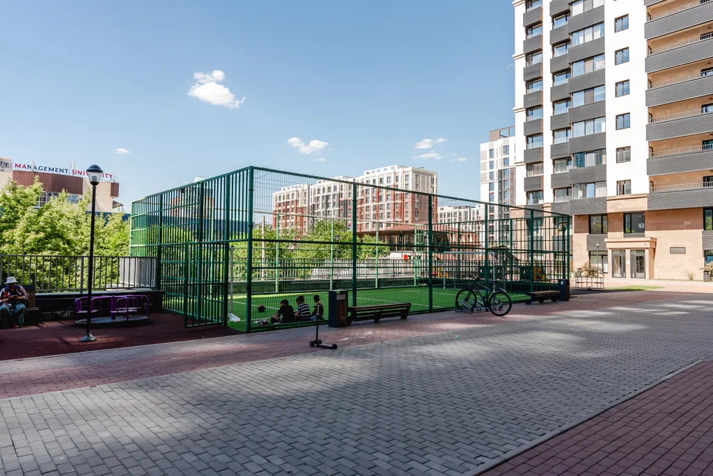 Квартира Шикарные апартаменты с лучшей локацией 100 метров от ТРЦ Mega — Алматы