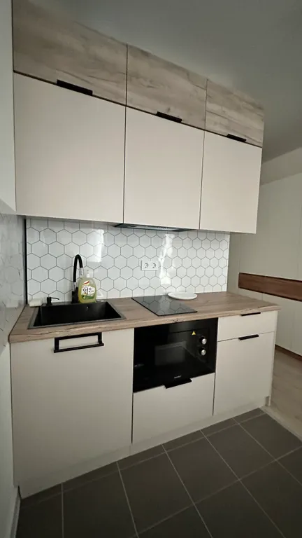 Уютная квартира с балконом и очень удобной кроватью