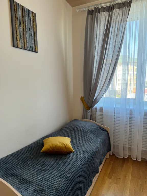 Красивая трёхкомнатная квартира в центре с видом на площадь