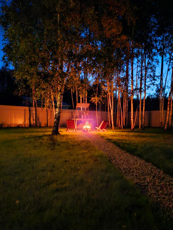 Дом с большой террасой, банным чаном и баней на дровах в окружении леса