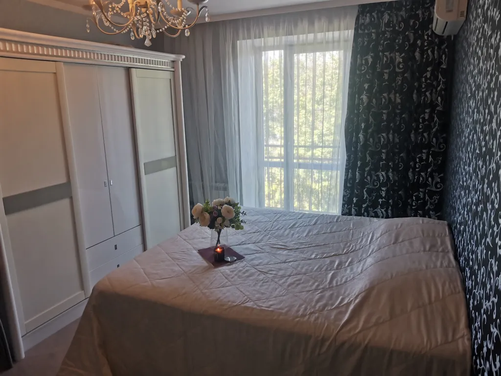 Уютная квартира в центре города с видом на море