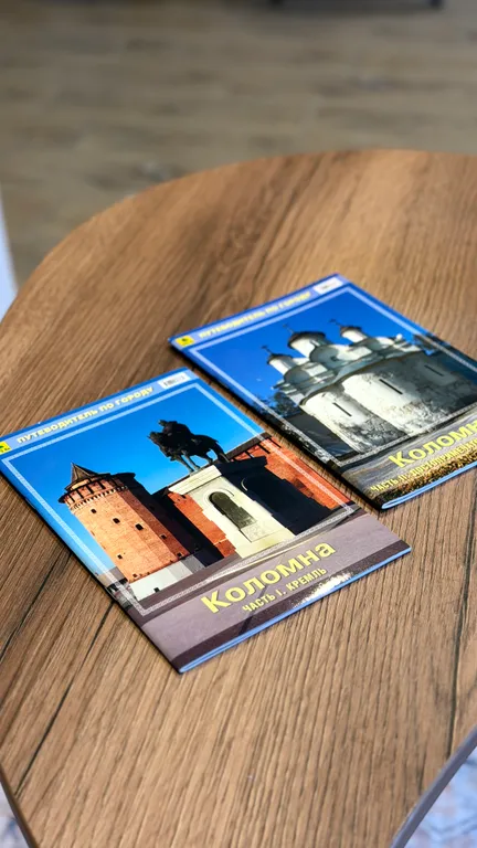 Уютный дом с панорамными окнами рядом с озером