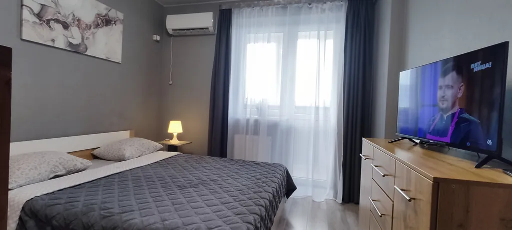 Квартира Новейшая, чистая и красивая студия в центре — аренда посуточно в Батайск