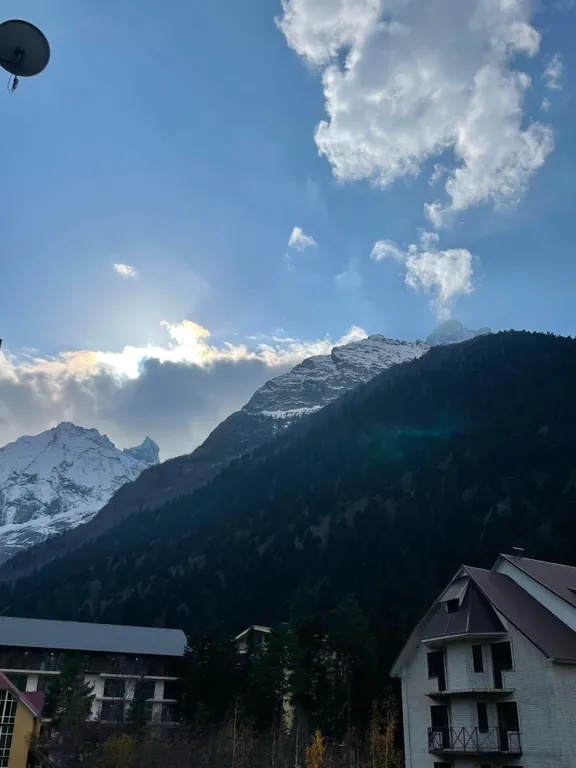 Уютный номер в Домбае с вкусными и сытными завтраками