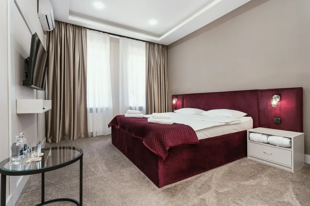 Мини-отель Imperial Joy находится на 2 этаже караоке-бара