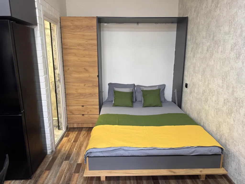 Студия в самом центре, площадь Республики 200 метров