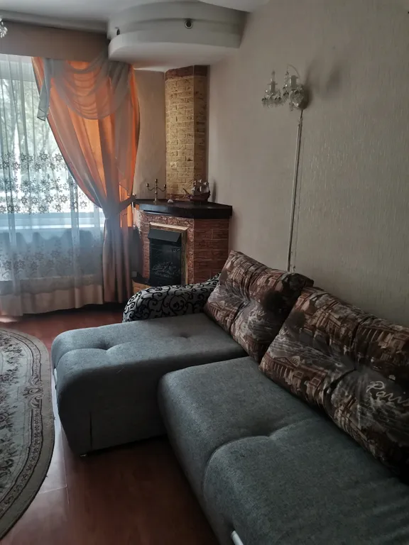 Трёхкомнатная на Каштаке