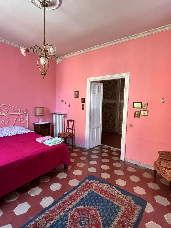 Большая комната в старинном итальянском стиле