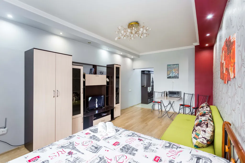 Квартира Однокомнатная квартира в золотом квадрате города Алматы — Алматы