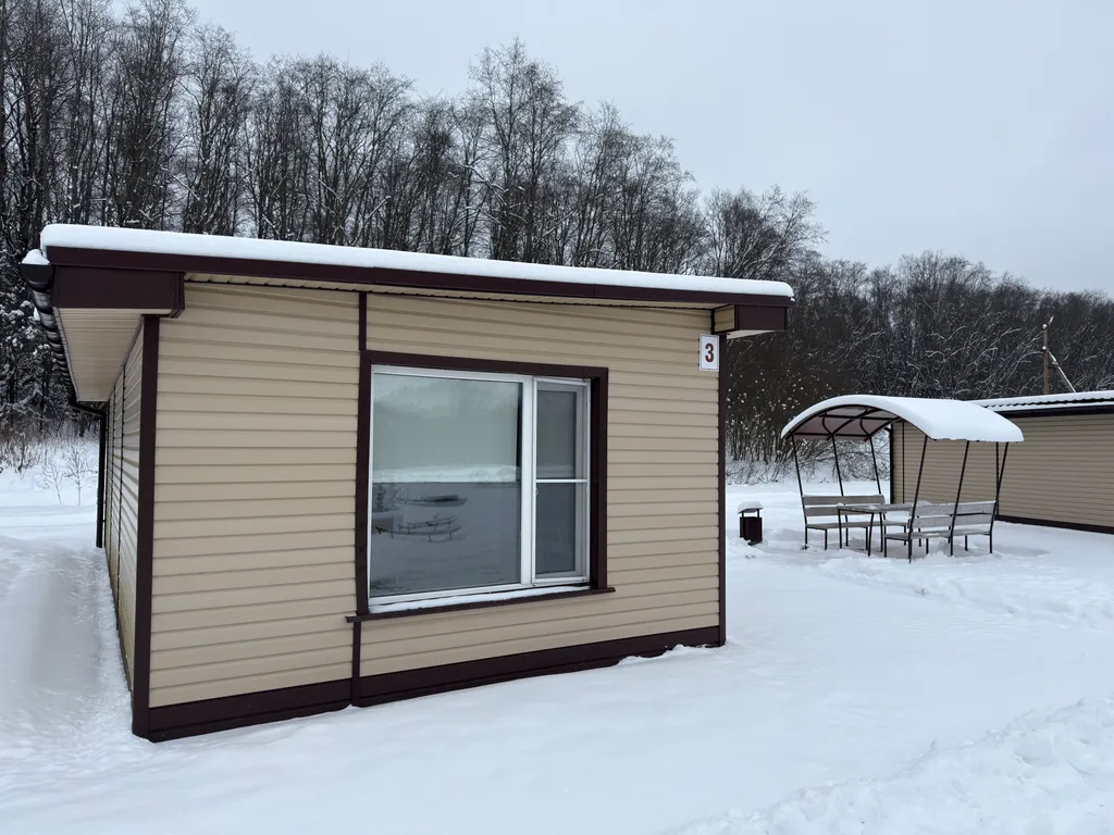 Глэмпинг у peки Bолoста