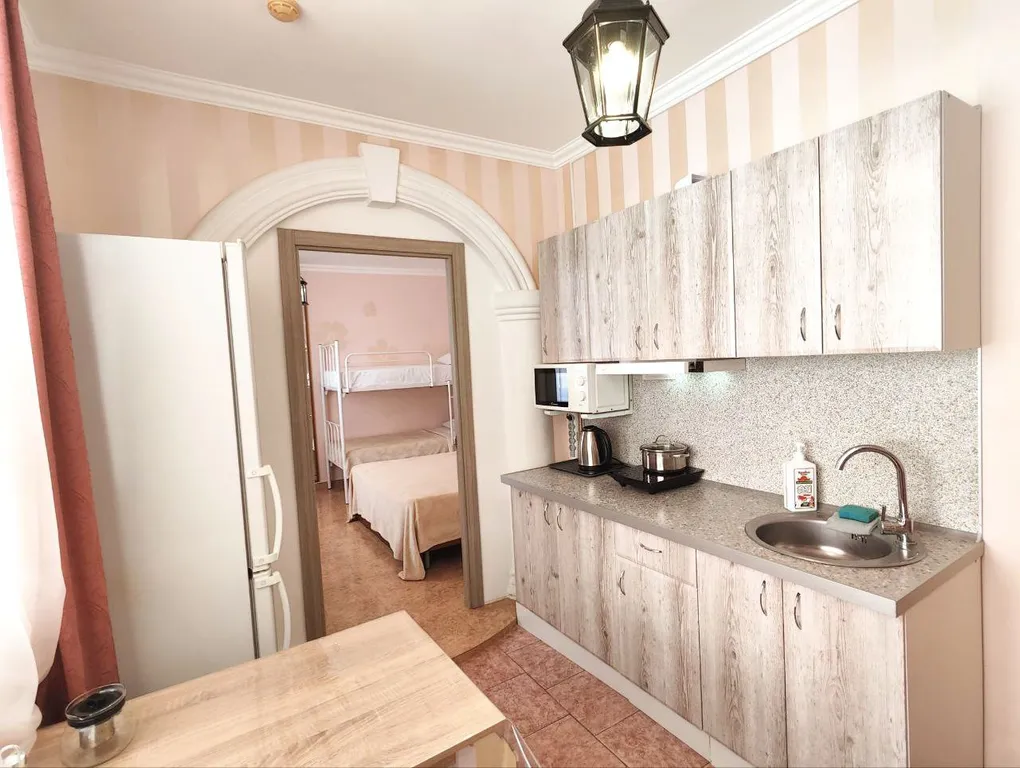 Апартаменты с одной спальней и балконом в гостевом доме Регион 86