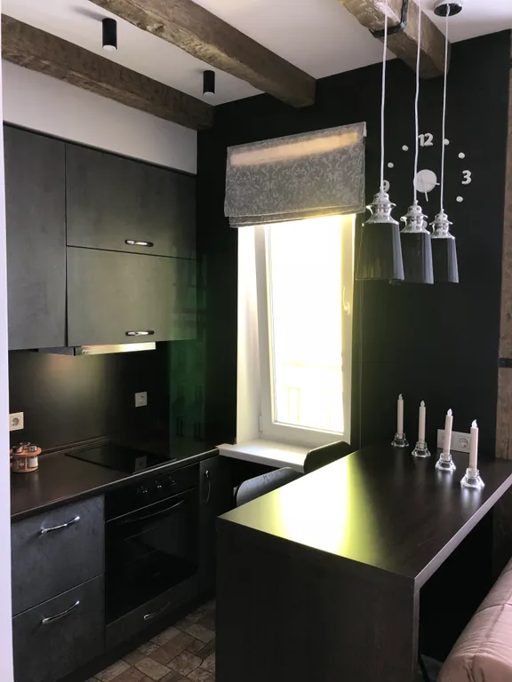 Дизайнерская студия с балконом