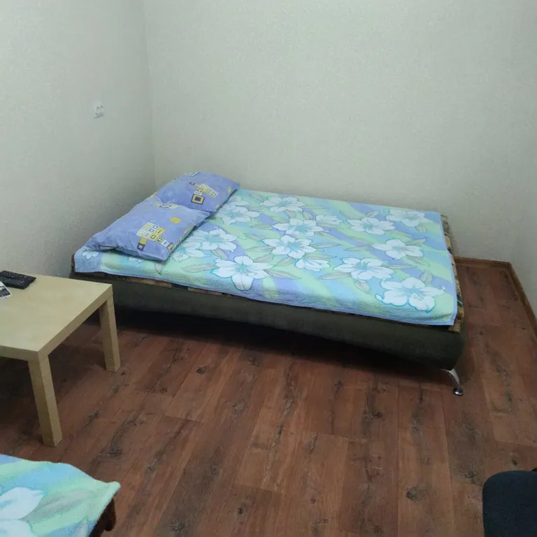 Небольшой трехместный номер с удобствами