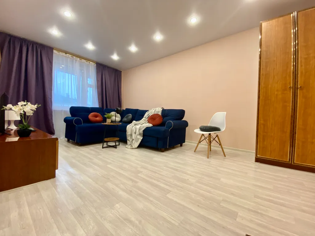 2-х комнатная квартира с балконом У Башни