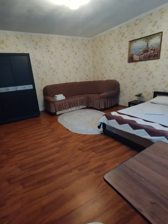 8-комнатный Дом