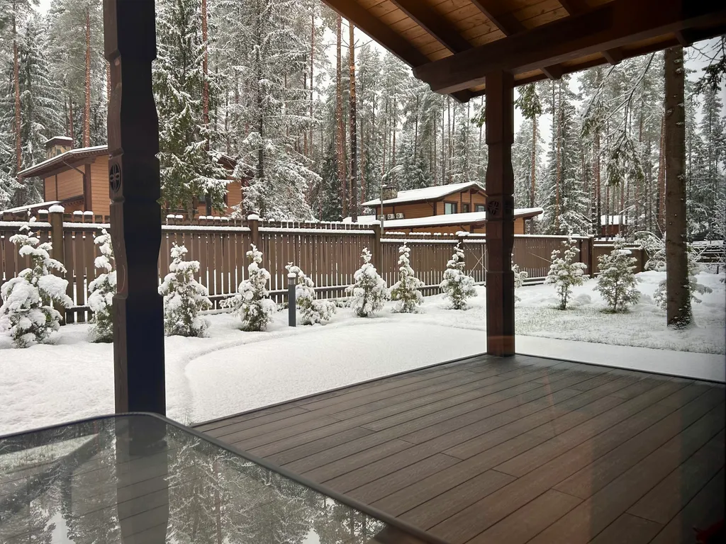 Лесной домик у курорта Охта Парк