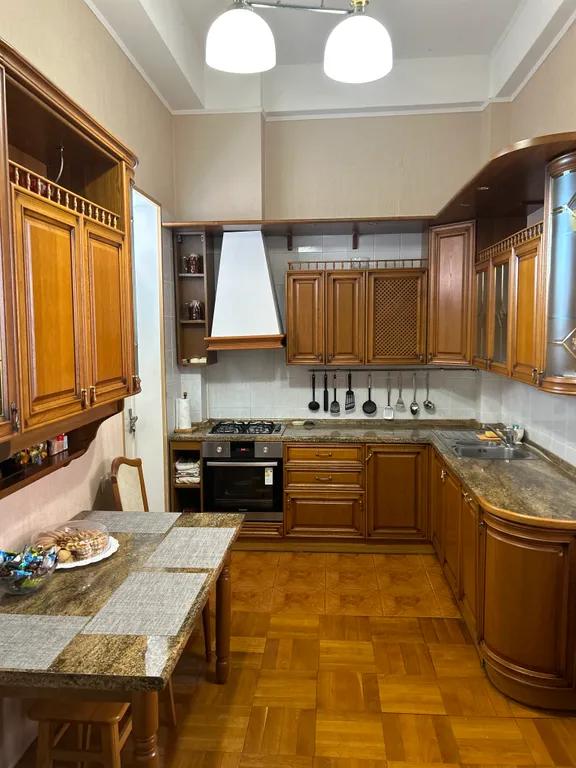 7-комнатный Дом