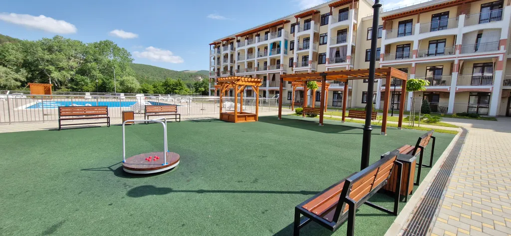 КВАРТИРА С БАССЕЙНОМ ЖК ХОЛЛИДЕЙХАУС