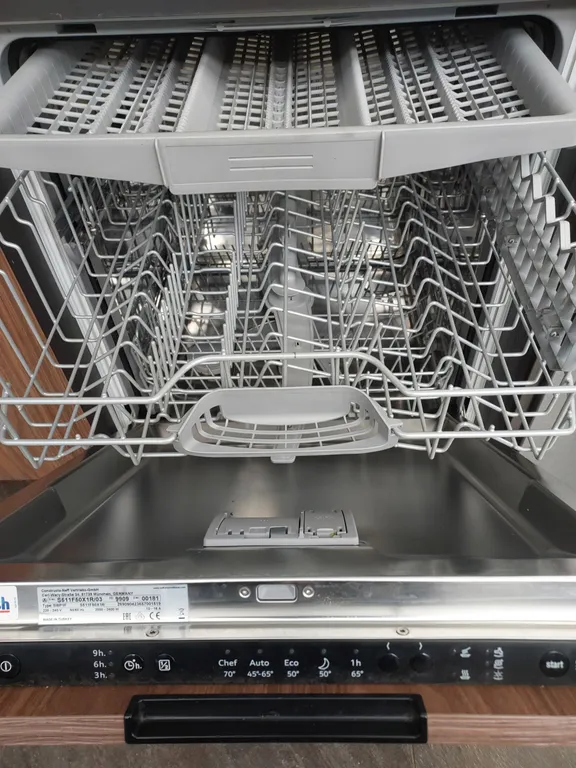 Светлый дом у озера c баней