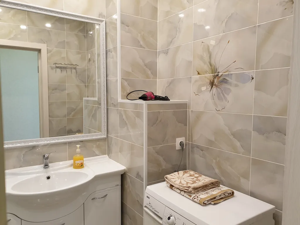 Квартира с видом на реку Волгу и мост