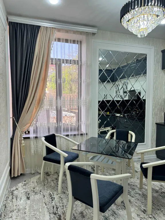 3-этажный дом  в центре города