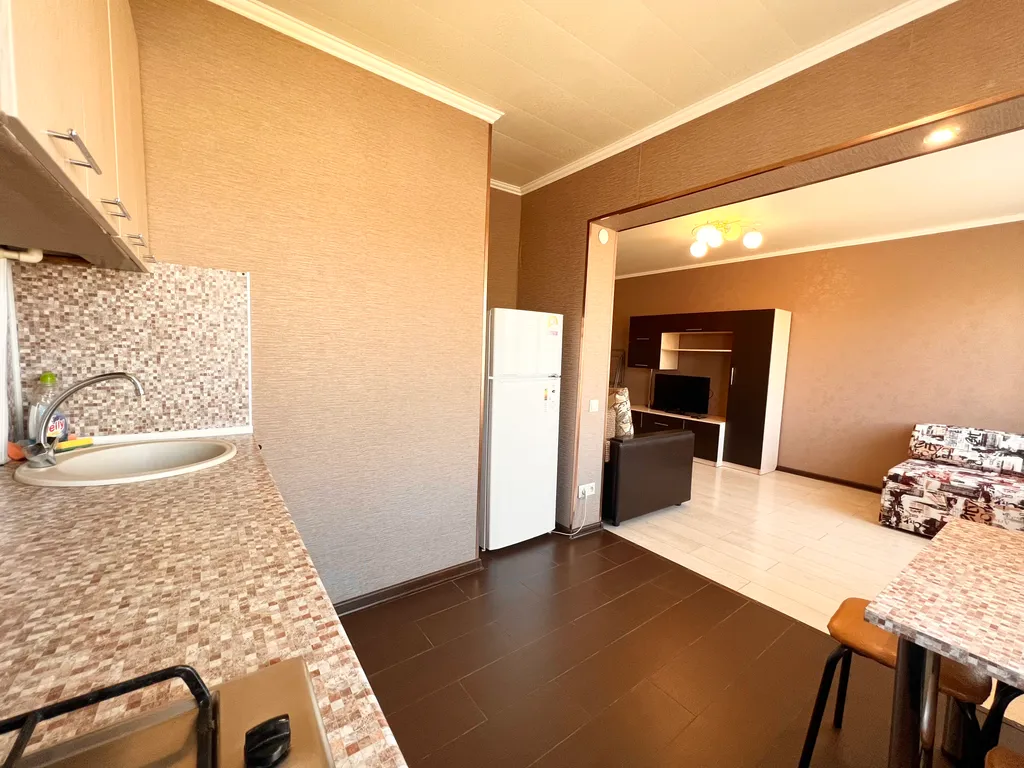 Студия возле автостанции 6 ШК