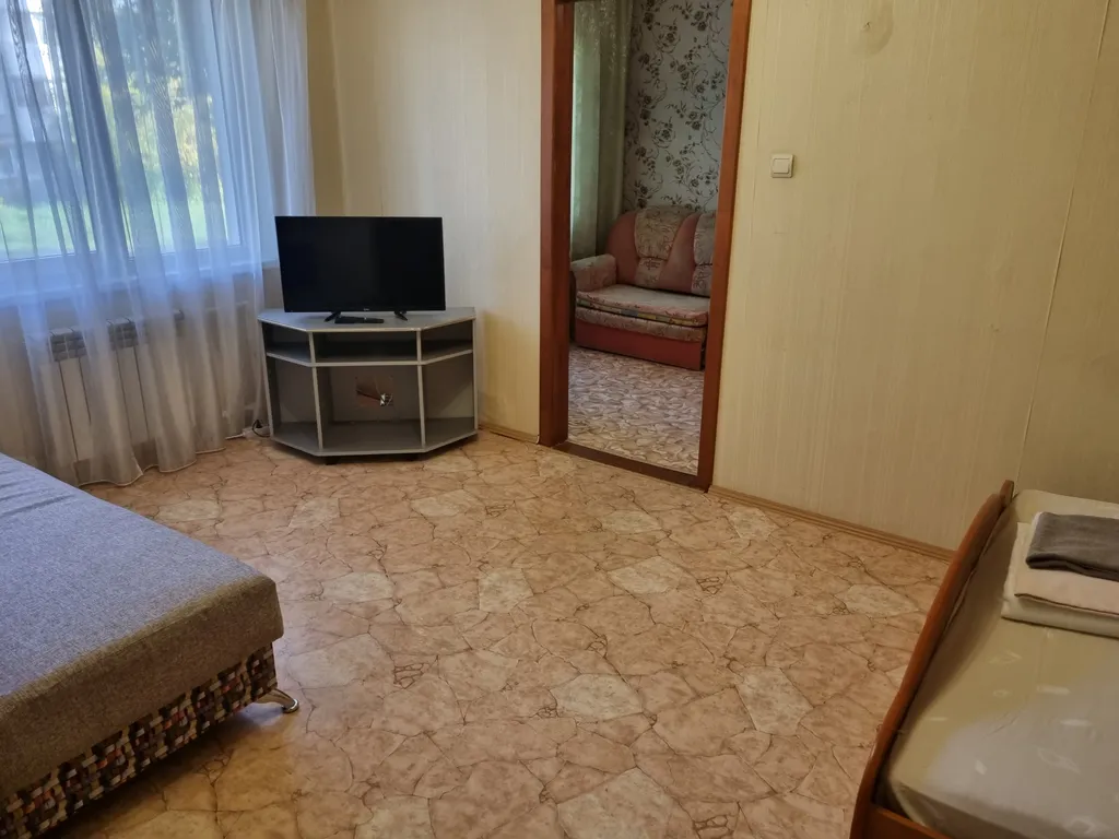 2-комнатная квартира Гагарина 2 линия 9