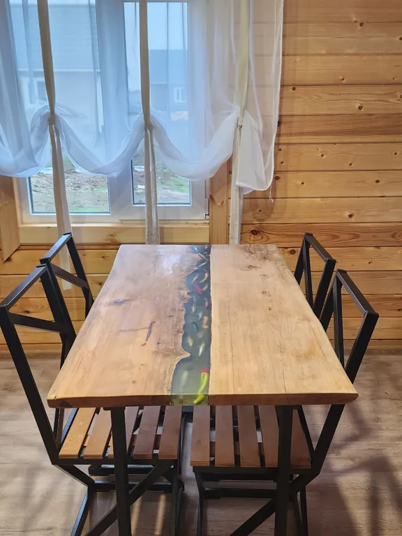 Коттедж у реки