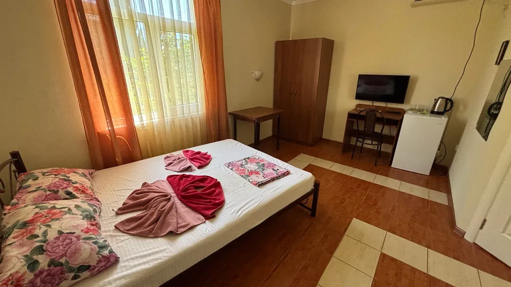 Квартира №1 двухкомнатный номер на 4-х человек — аренда посуточно в Судак