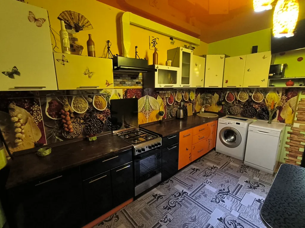 Ареал-однушка возле аэропорта с видом на весь город