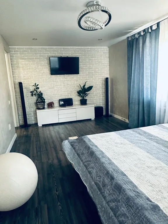 Уютная 2-я квартира в центре Красного камня