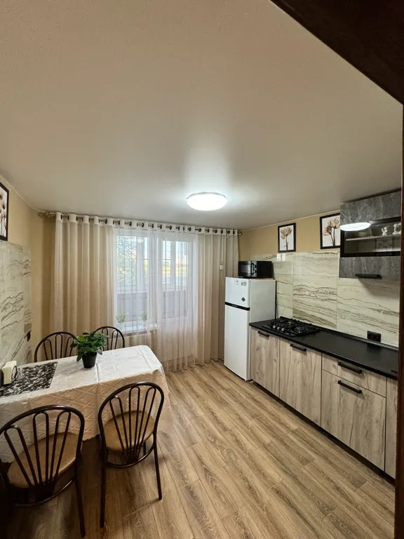 Уютная квартира в центре города — аренда посуточно в Волжский