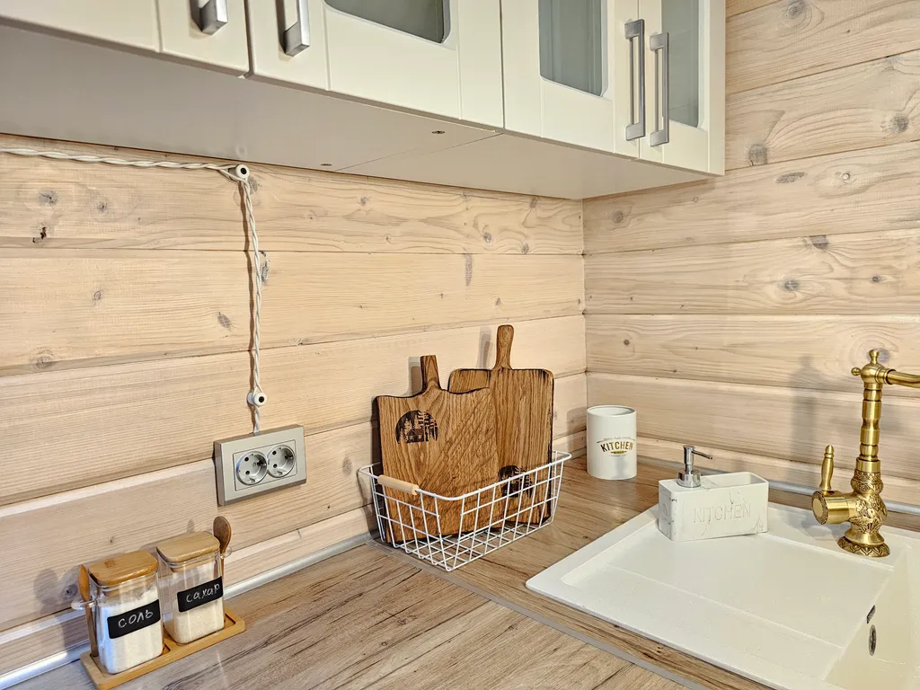 Уединенный дом в лесу